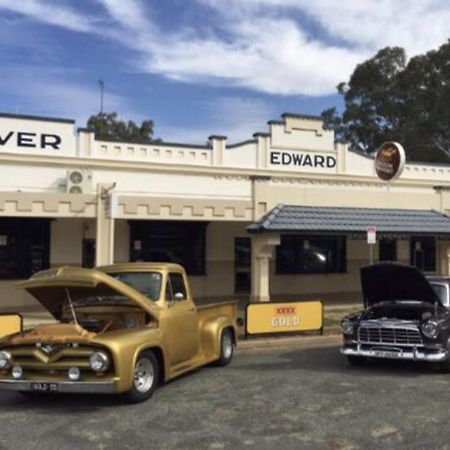 Edward River Hotel Deniliquin Exterior photo