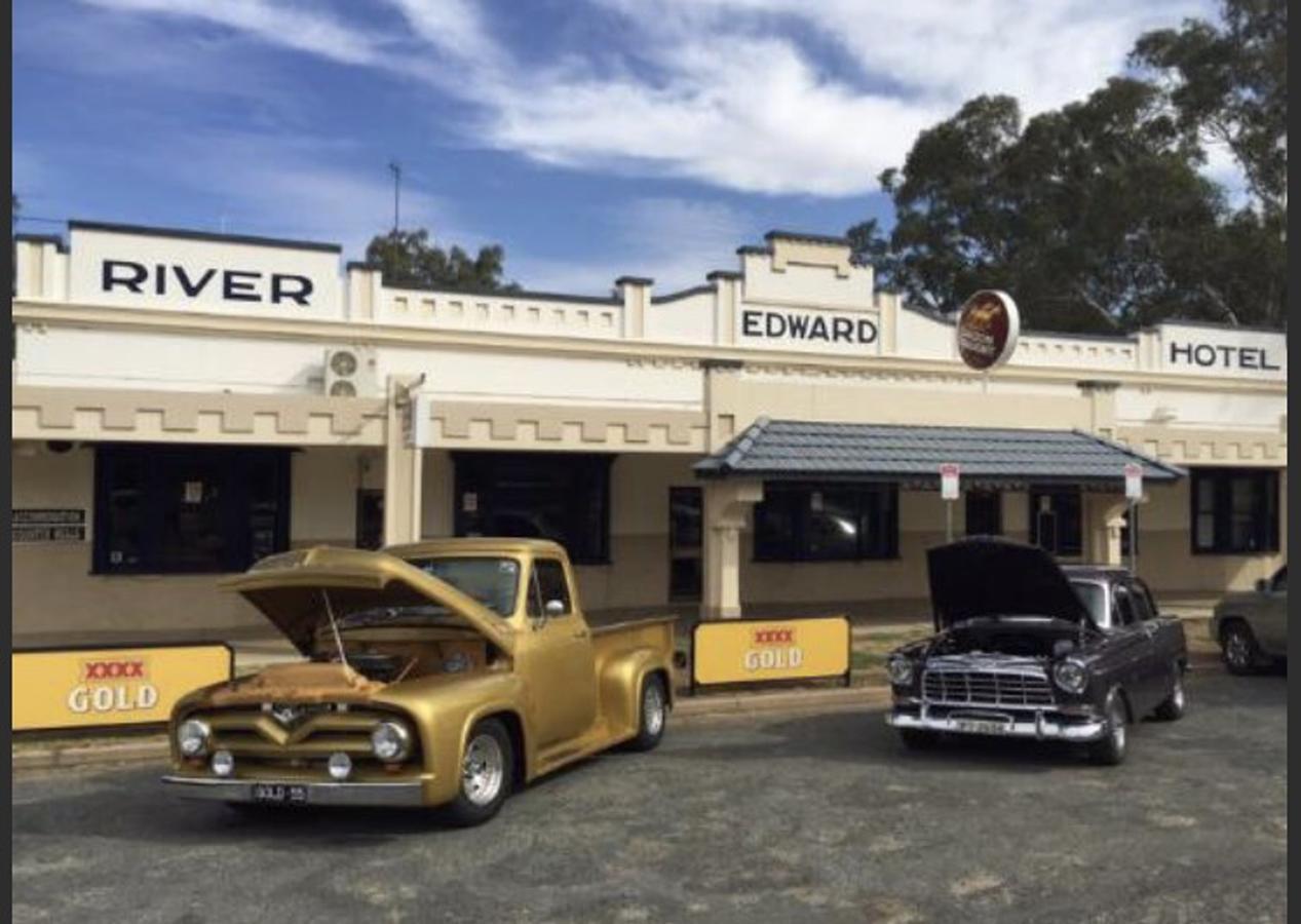 Edward River Hotel Deniliquin Exterior photo